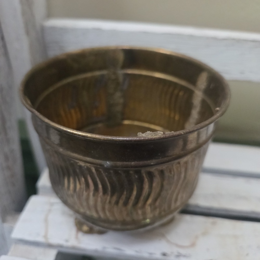 Vintage Solid Brass 3-Footed Flower Planter Pot Cauldron Cottage Core Succulent - Picture 4 of 12